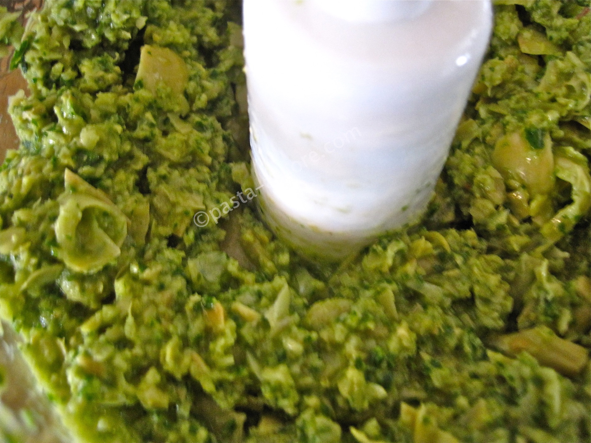 Artichoke pesto in food processor