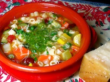 Minestrone soup with pesto